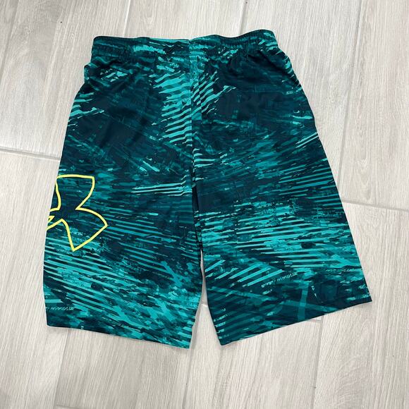 Under Armour Boy's LG Geometric Logo Print Athletic Shorts - Picture 3 of 4